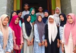 Plt. Kepala Cabang Dinas Pendidikan Wilayah Kabupaten Jombang Kunjungi SMK Negeri Kudu dalam Rangka HSN 2025