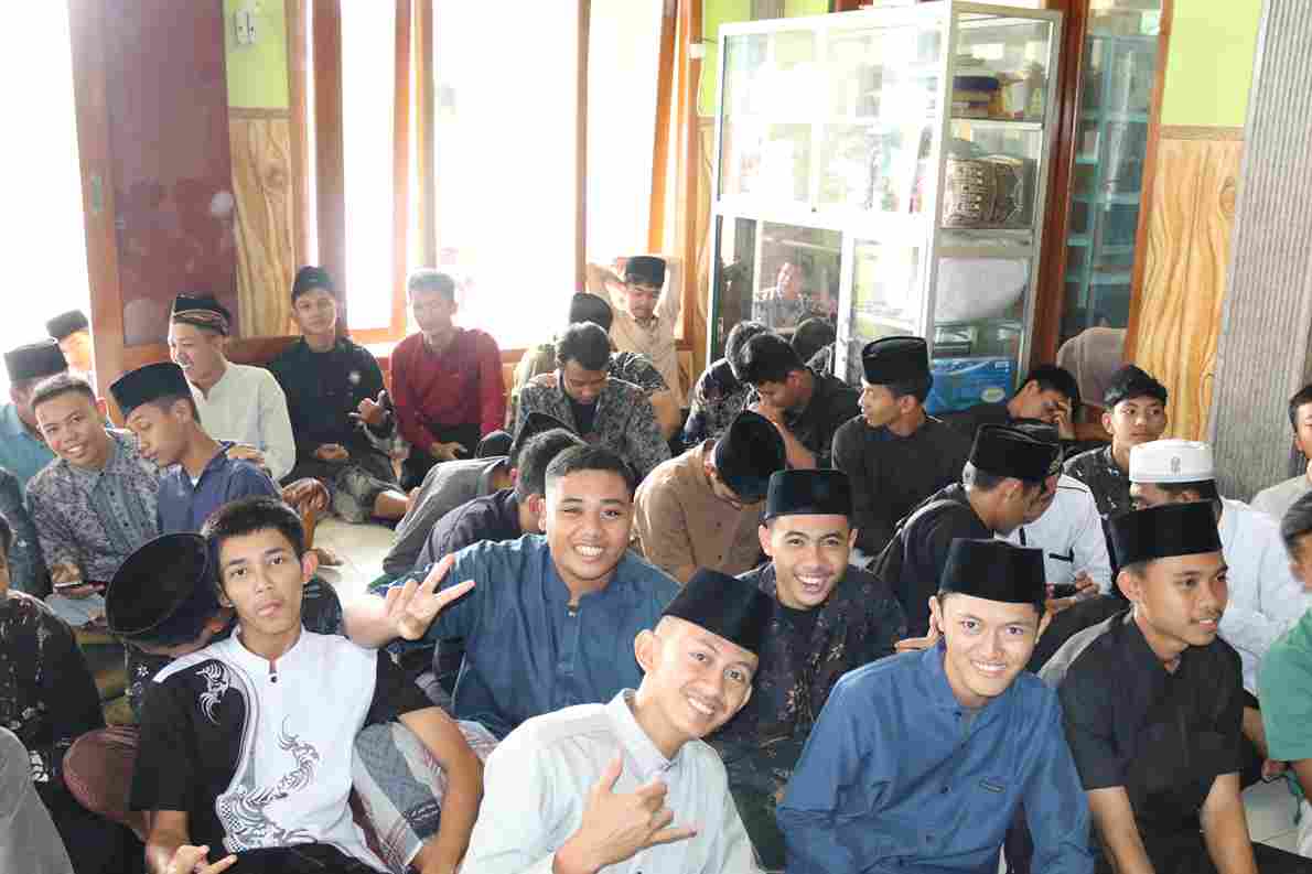 Hari Kelima Pondok Ramadan SMK Negeri Kudu Diisi NOBAR dan Motivasi Islami