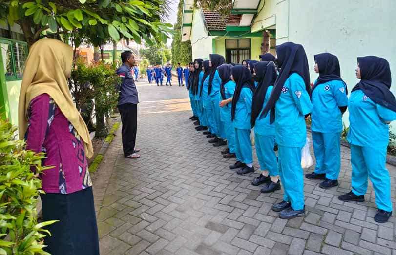 UKK APHP: Siswa SMK Ditantang Inovasi Produksi Roti dan Tepung Ubi