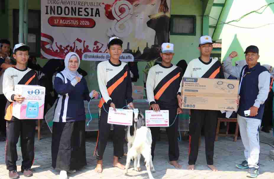 Kemeriahan HUT RI ke-81 di SMKN Kudu: Jalan Sehat Bertabur Doorprize Kambing hingga Lomba Kebersihan Kelas