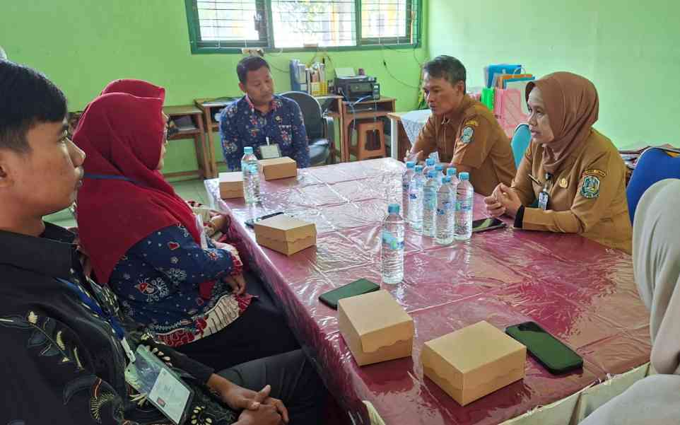 Hari Pertama TKA di SMK Negeri Kudu Berjalan Lancar, Gubernur Jawa Timur Pimpin Doa Bersama untuk Kesuksesan Siswa